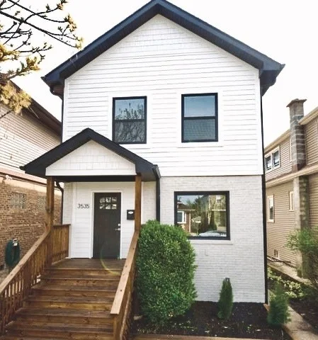 Unit for sale at 3535 N Osceola Avenue, Chicago, IL 60634