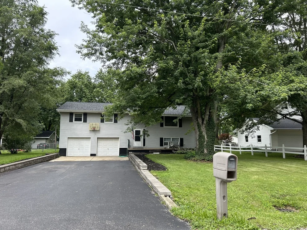 Unit for sale at 345 S Durfee Street, Warrensburg, IL 62573