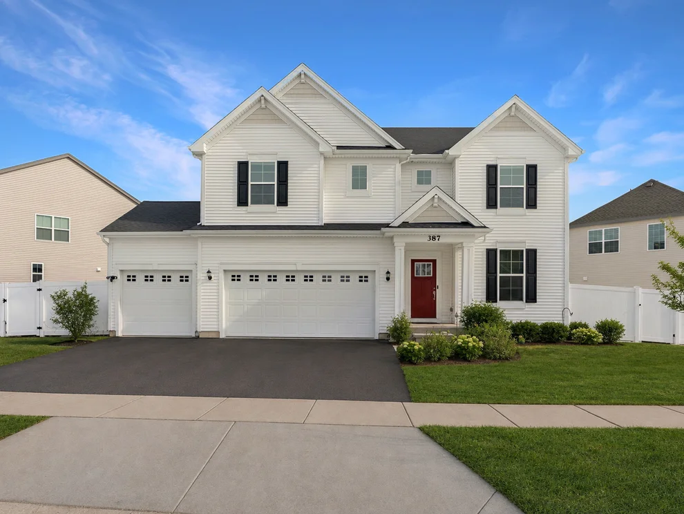 Unit for sale at 387 S Pointe Avenue, South Elgin, IL 60177