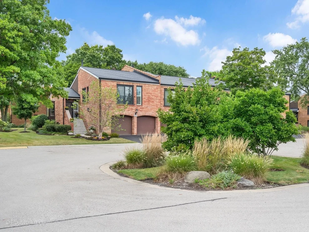 Unit for sale at 19W252 Governors Trail, Oak Brook, IL 60523