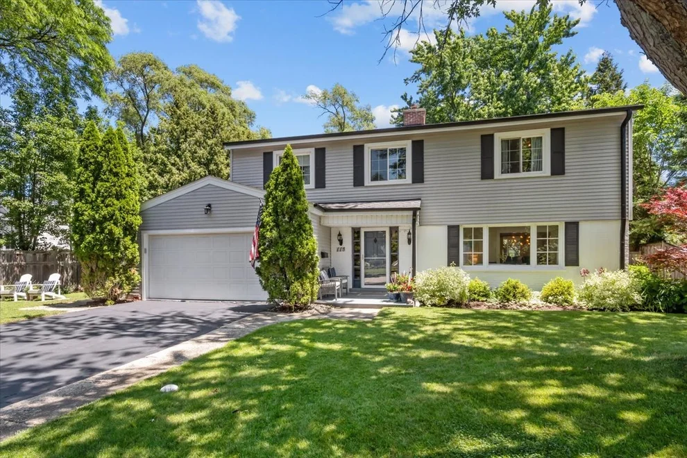 Unit for sale at 115 Avon Avenue, Northfield, IL 60093