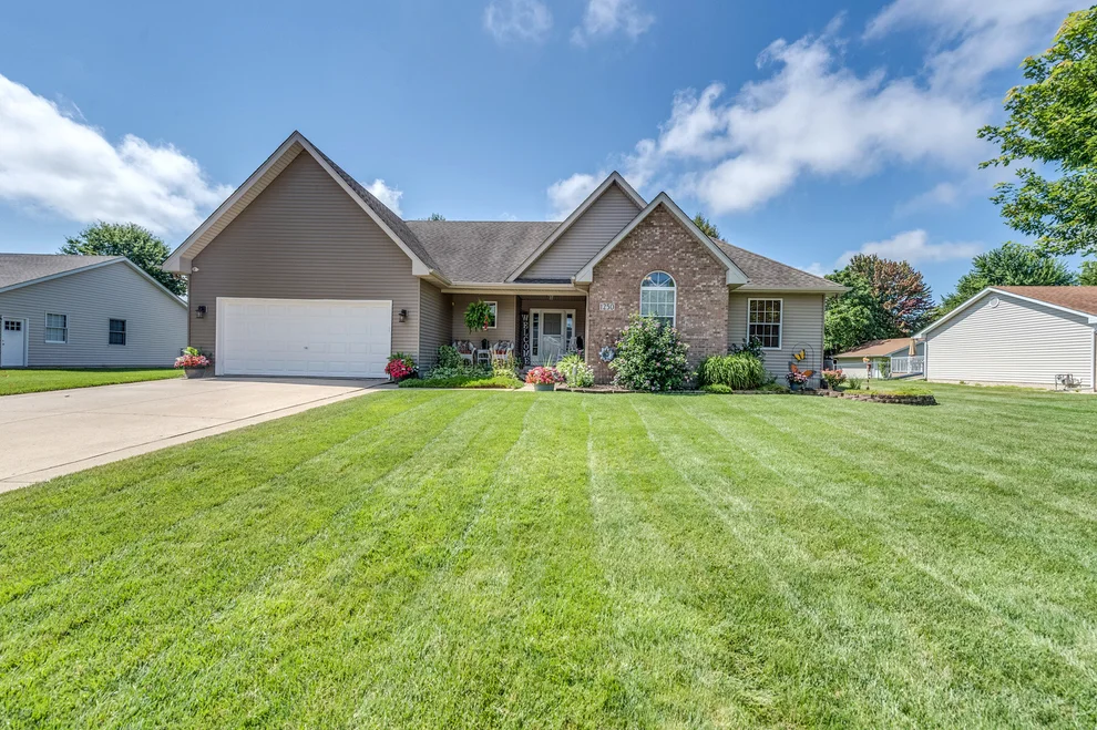 Unit for sale at 1250 Kramer Lane, Sandwich, IL 60548