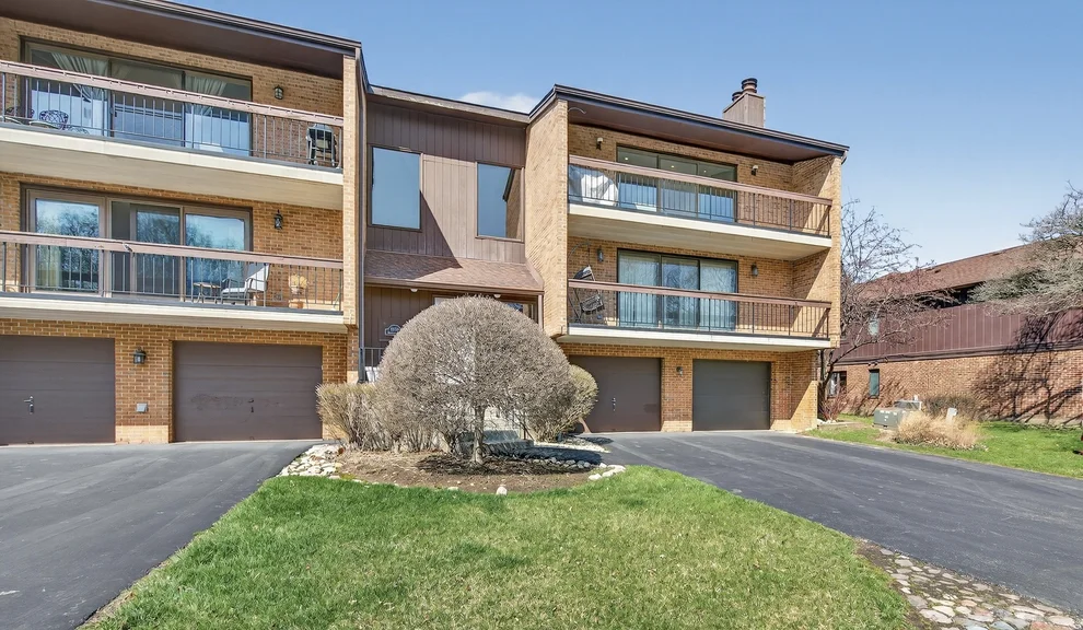 Unit for sale at 8150 Brookside Drive, Palos Park, IL 60464