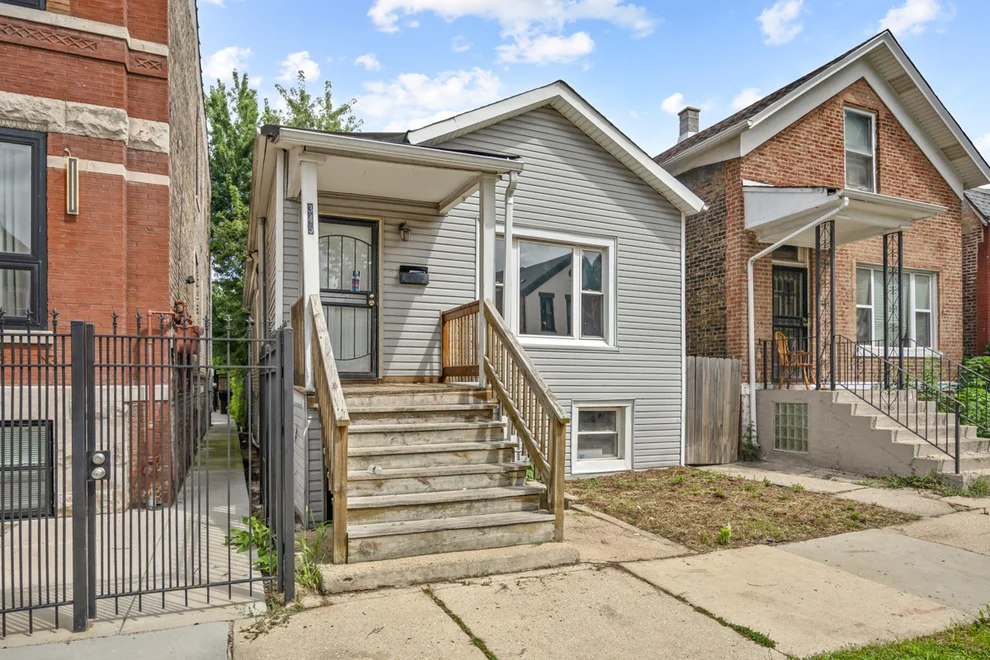 Unit for sale at 3450 W Walnut Street, Chicago, IL 60624