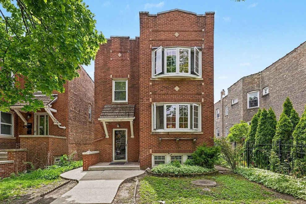 Unit for sale at 5005 W Altgeld Street, Chicago, IL 60639