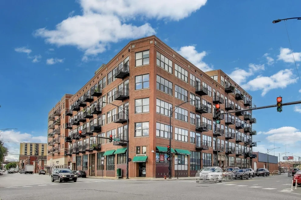 Unit for sale at 2310 S Canal Street, Chicago, IL 60616