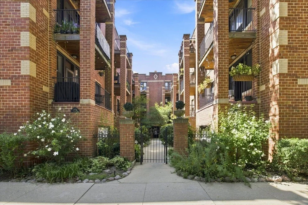 Unit for sale at 2116 N SEMINARY Avenue, Chicago, IL 60614