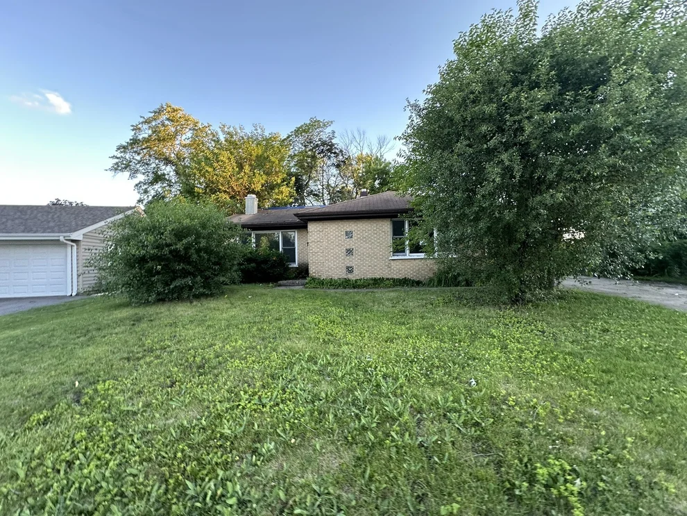 Unit for sale at 15240 Hilltop Drive, Orland Park, IL 60462