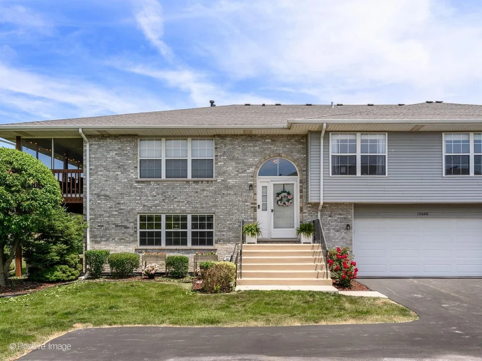 Unit for sale at 15606 Centennial Court, Orland Park, IL 60462