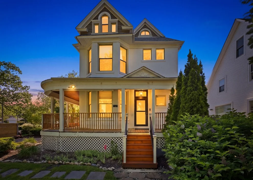 Unit for sale at 2720 Edina Boulevard, Zion, IL 60099