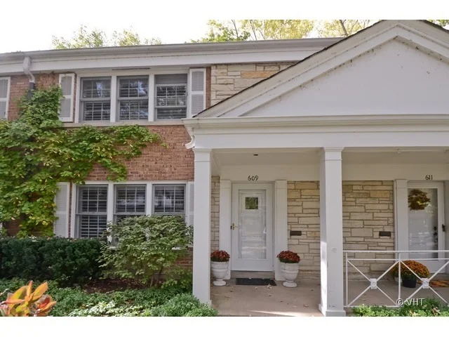 Unit for sale at 609 4th Street, WILMETTE, IL 60091
