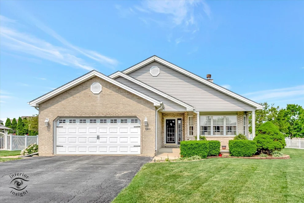 Unit for sale at 1360 Pheasant Chase Circle, Beecher, IL 60401
