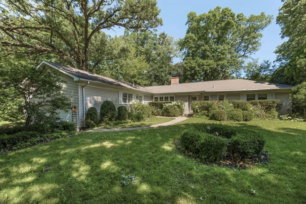 Unit for sale at 598 Eton Drive, North Barrington, IL 60010