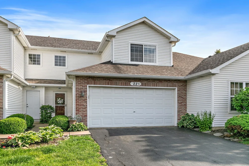 Unit for sale at 22 Rolling Oaks Road, Sugar Grove, IL 60554