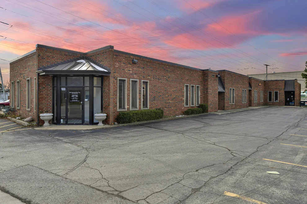 Unit for sale at 24 S Des Plaines River Road, Des Plaines, IL 60016