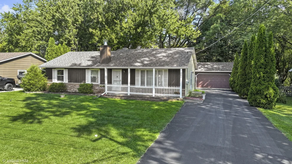 Unit for sale at 3884 Woodlawn Avenue, Gurnee, IL 60031