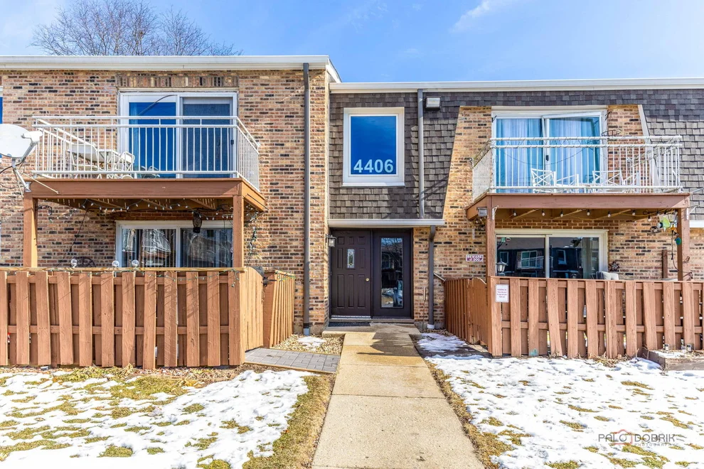 Unit for sale at 4406 Euclid Avenue, Rolling Meadows, IL 60008