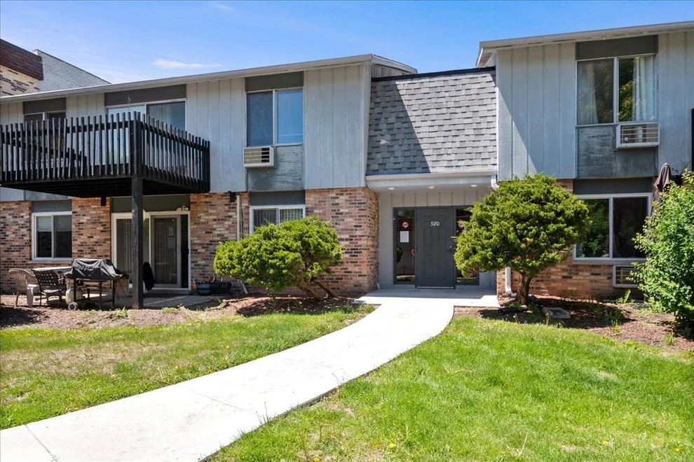Unit for sale at 920 E Old Willow Road, Prospect Heights, IL 60070