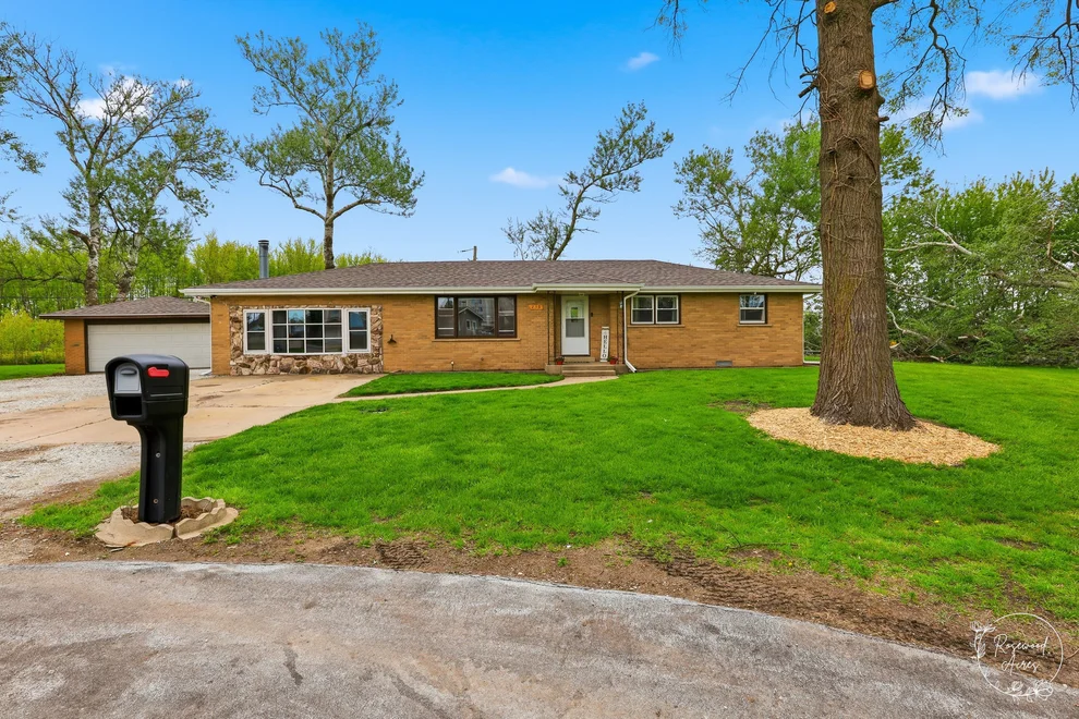 Unit for sale at 235 E 2740 S Road, Kankakee, IL 60901