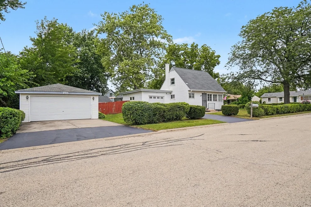 Unit for sale at 2104 Webb Street, Crest Hill, IL 60403