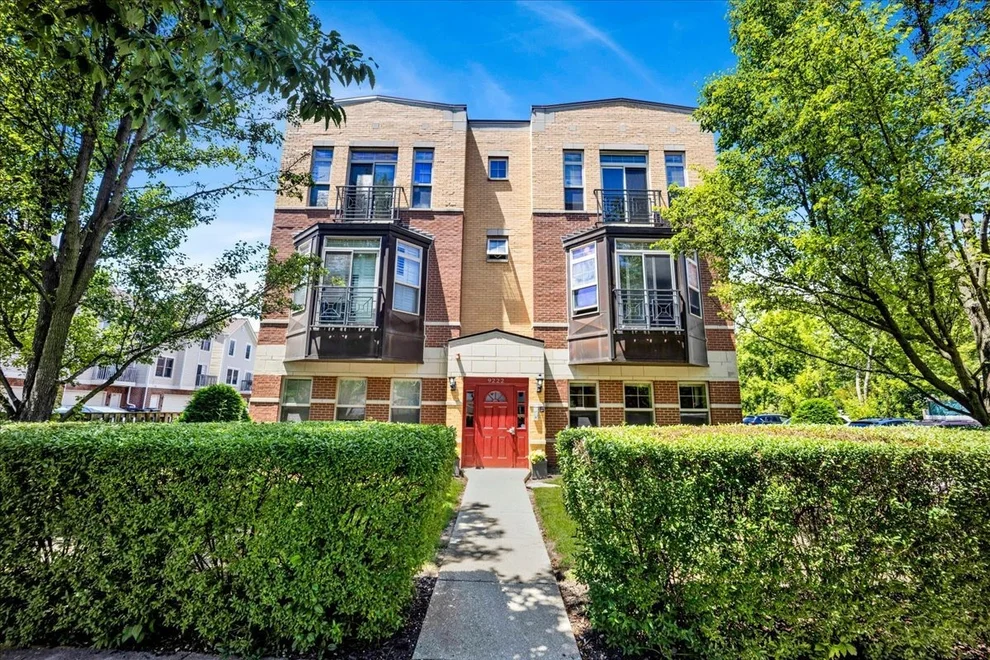 Unit for sale at 9222 Ewing Avenue, Evanston, IL 60203