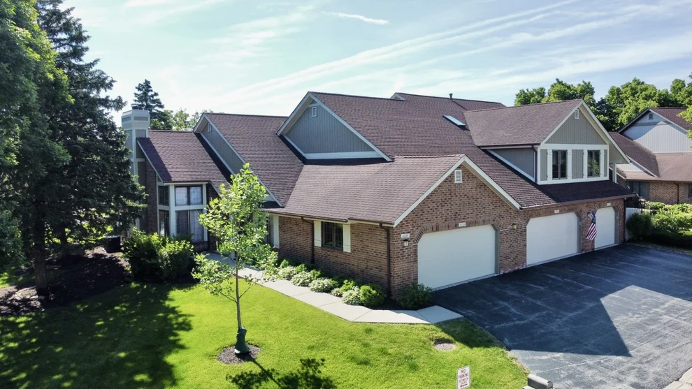 Unit for sale at 13339 S Oak Hills Parkway, Palos Heights, IL 60463