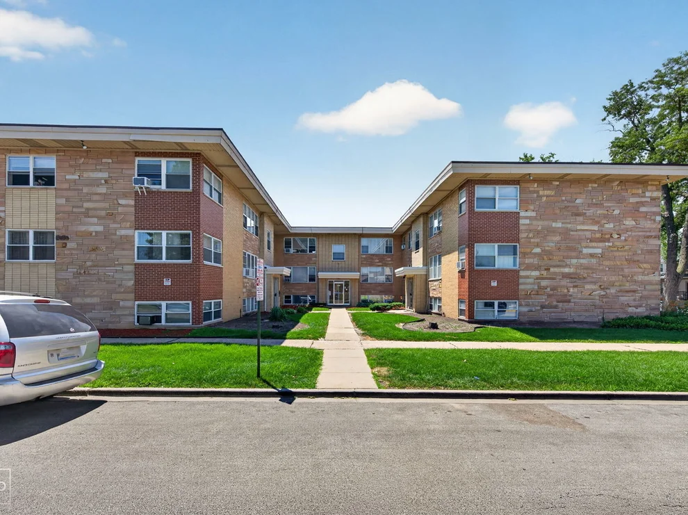 Unit for sale at 7545 W Belden Avenue, Elmwood Park, IL 60707