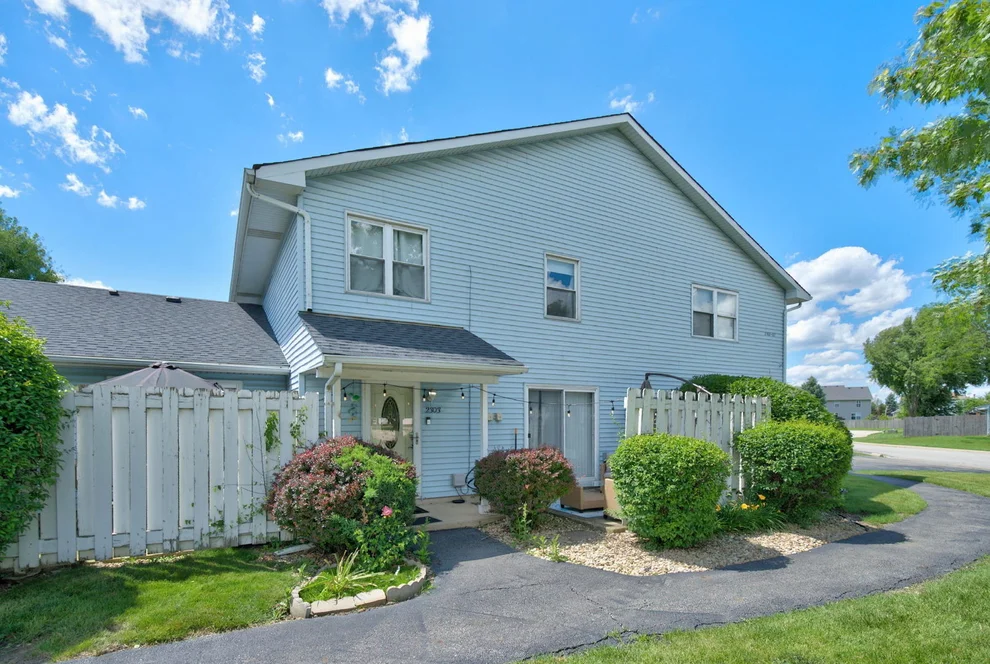 Unit for sale at 2303 Aster Drive, Crest Hill, IL 60403