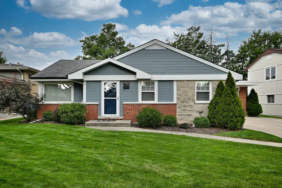 Unit for sale at 482 E PARK Avenue, Elmhurst, IL 60126