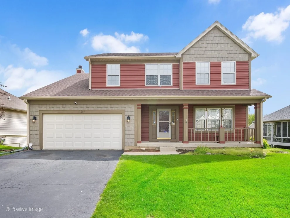 Unit for sale at 829 Red Barn Lane, Elgin, IL 60124