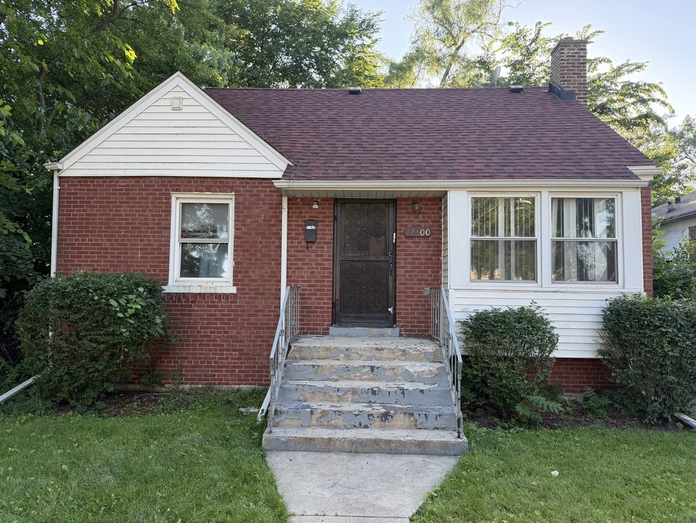 Unit for sale at 12800 S Parnell Avenue, Chicago, IL 60628