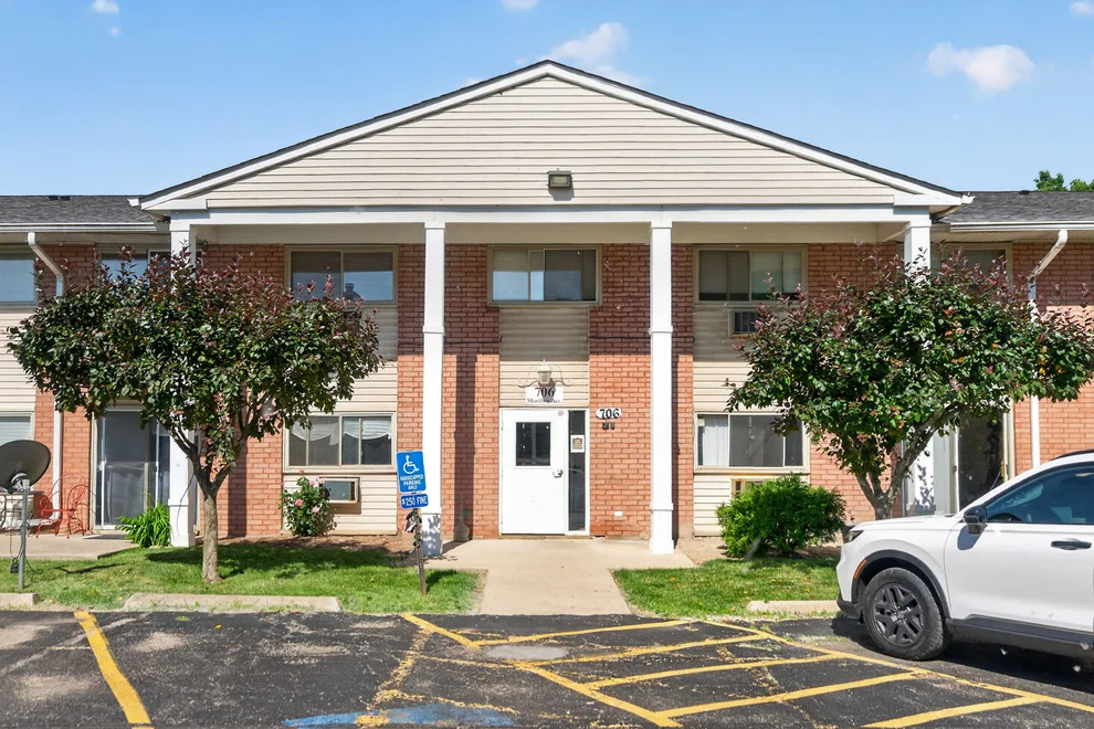 Unit for sale at 706 Marilyn Avenue, Glendale Heights, IL 60139