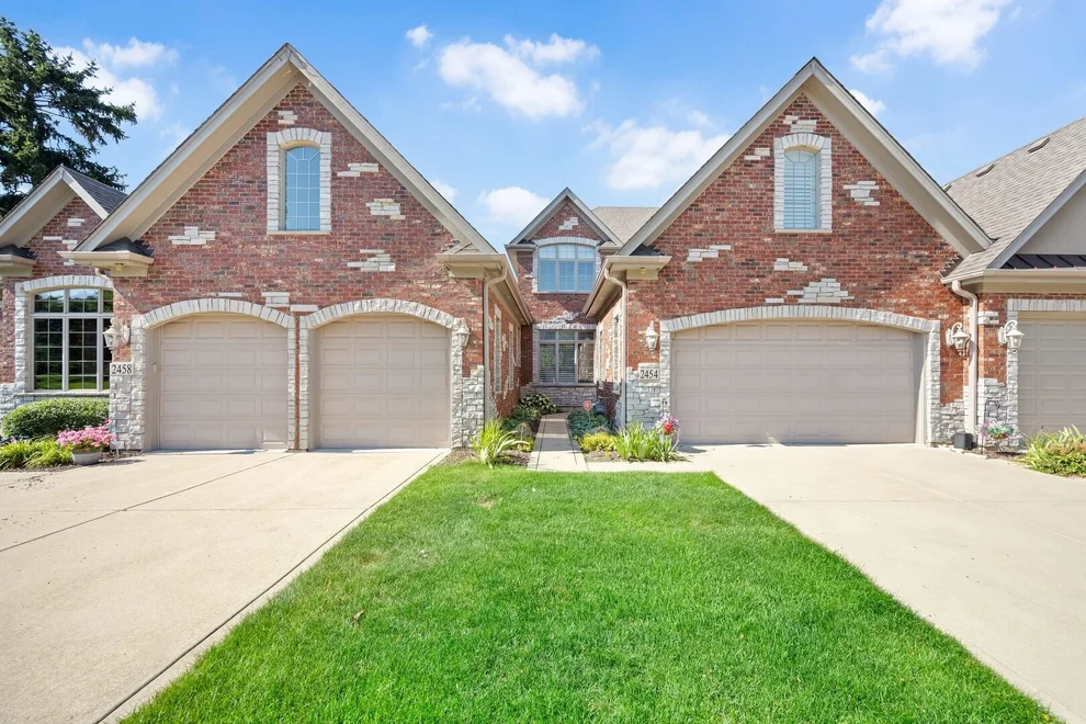 Unit for sale at 2454 Durand Drive, Downers Grove, IL 60516