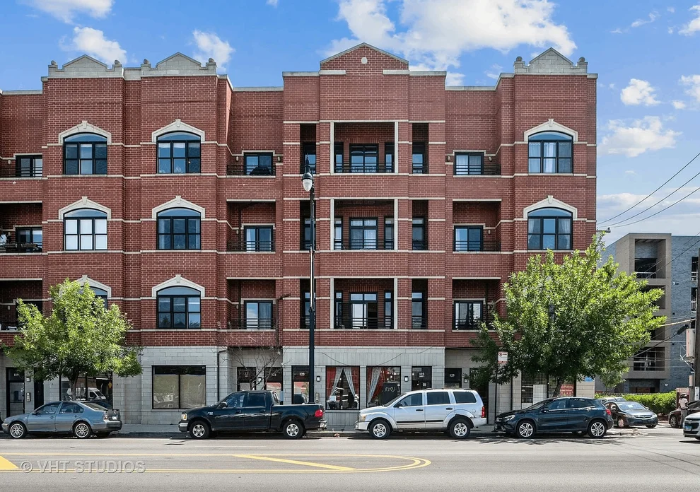 Unit for sale at 123 S Western Avenue, Chicago, IL 60612