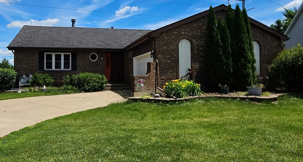 Unit for sale at 1310 Janet Street, Sycamore, IL 60178