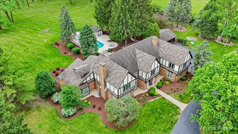 Unit for sale at 3 Auburn Lane, Barrington Hills, IL 60010