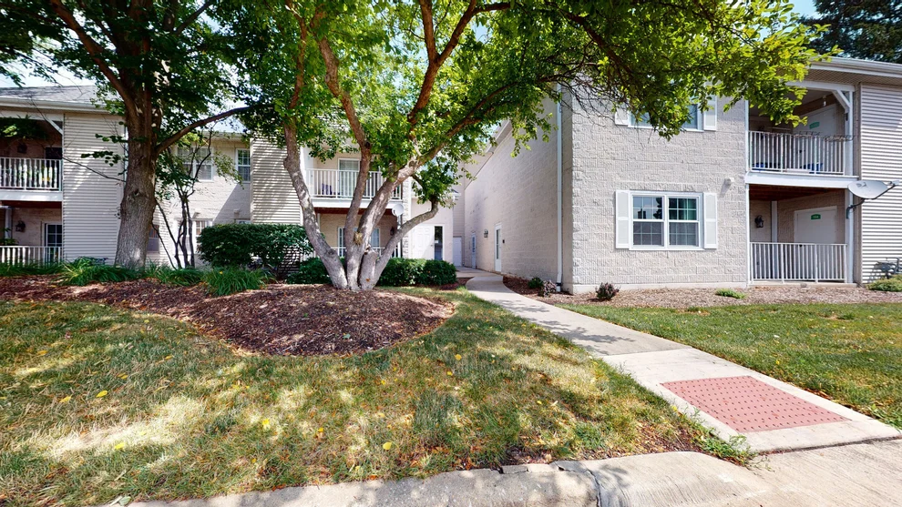 Unit for sale at 734 N Gary Avenue, Carol Stream, IL 60188