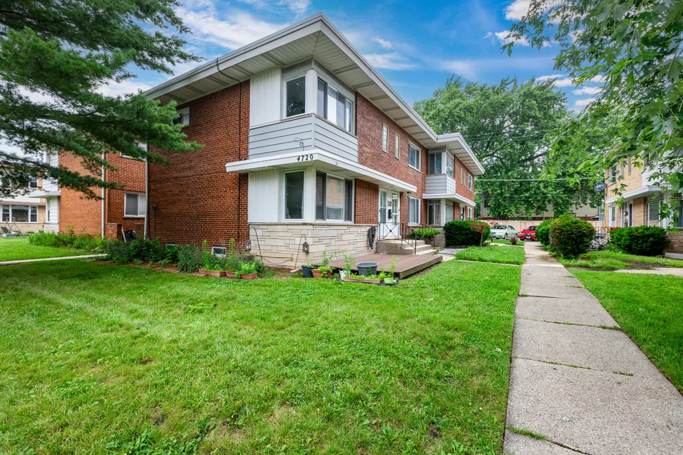 Unit for sale at 4720 Main Street, Skokie, IL 60076