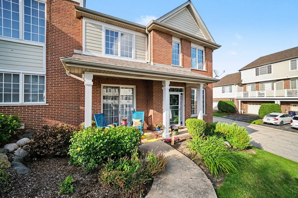Unit for sale at 10621 Dani Lane, Orland Park, IL 60462