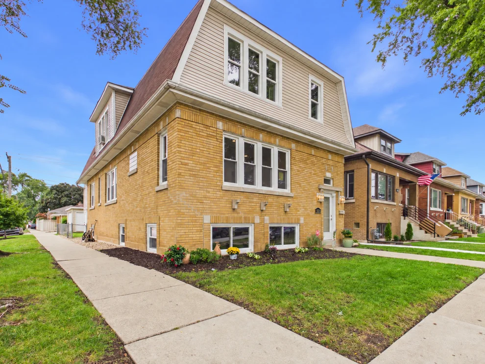 Unit for sale at 4200 N Oriole Avenue, Norridge, IL 60706