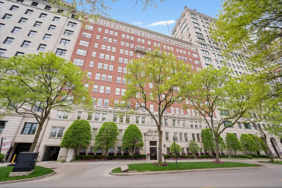 Unit for sale at 219 E Lake Shore Drive, Chicago, IL 60611