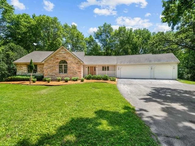 Unit for sale at 1633 N Sauk Trail, Oregon, IL 61061