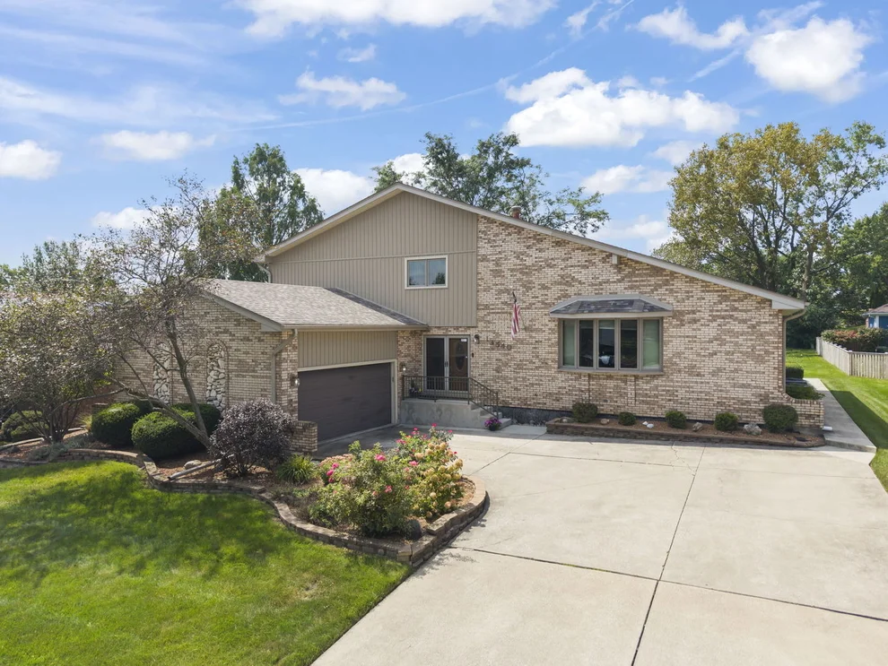 Unit for sale at 13540 S Monaghan Road, Homer Glen, IL 60491