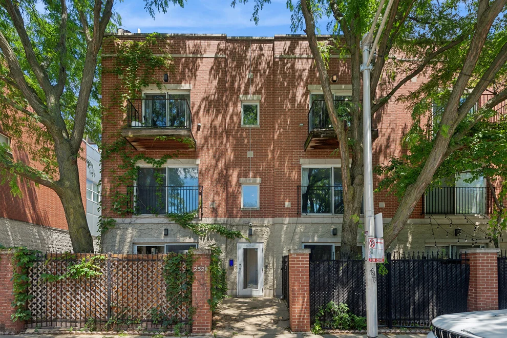 Unit for sale at 2524 W Bloomingdale Avenue, Chicago, IL 60647