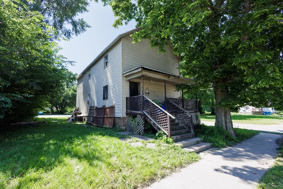 Unit for sale at 854 E LOCUST Street, Kankakee, IL 60901