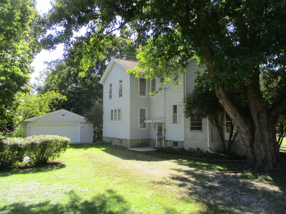 Unit for sale at 151 Jones Street, Ottawa, IL 61350