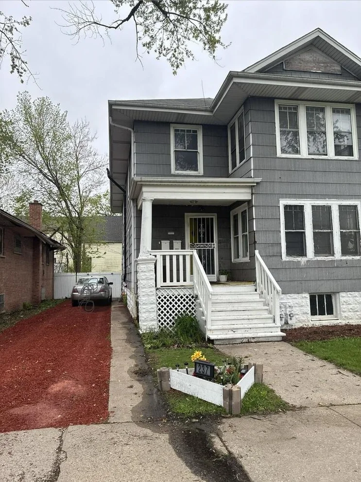 Unit for sale at 237 W 114th Street, Chicago, IL 60628