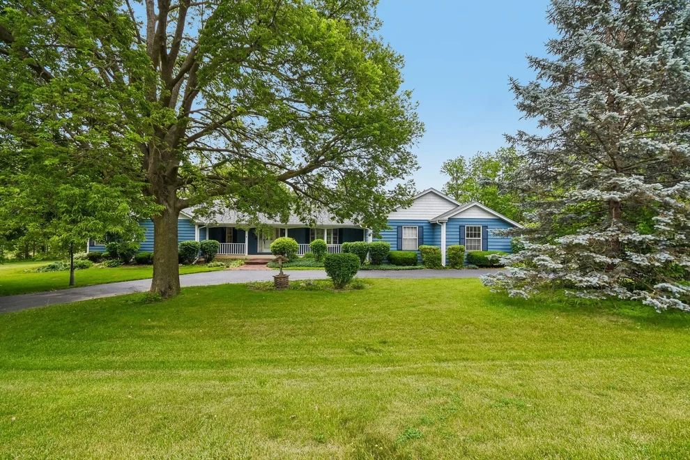 Unit for sale at 6S155 W Ridge Drive, Aurora, IL 60506