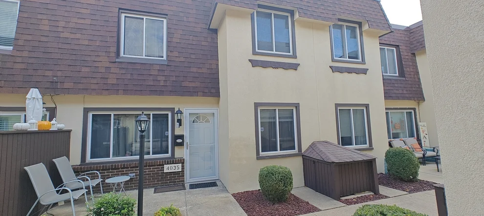 Unit for sale at 4035 Fitzjames Walk, Oak Lawn, IL 60453