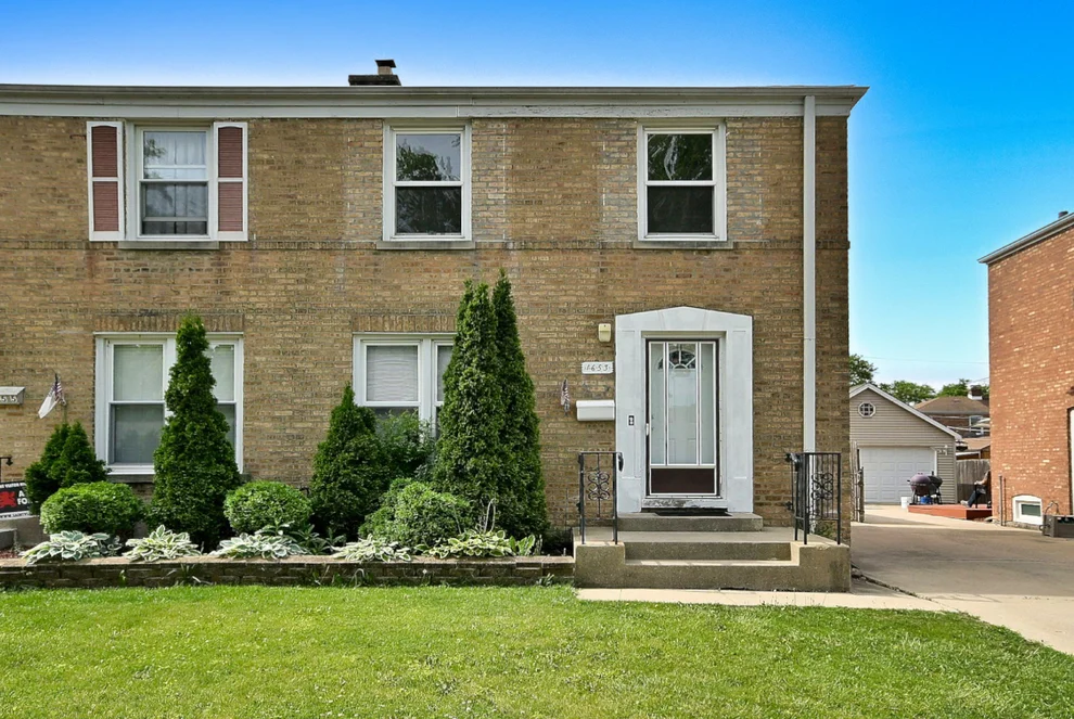 Unit for sale at 1653 Stockton Avenue, Des Plaines, IL 60018
